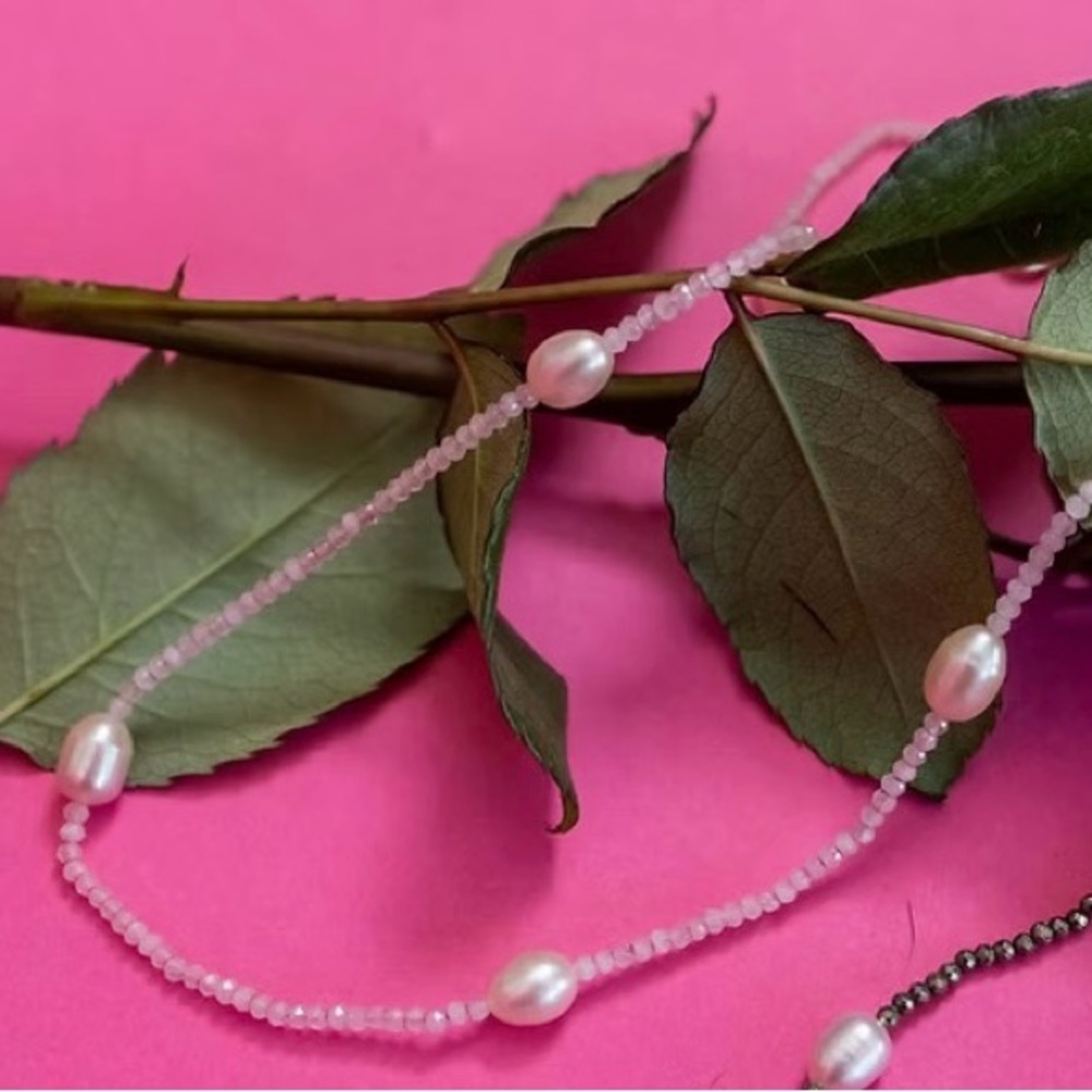 Elegant Rose Quartz and Freshwater Pearl Necklace